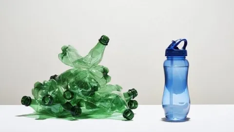 Velika Britanija će zabraniti plastiku za jednokratnu upotrebu, a EU predlaže široke promene u upotrebi plastike